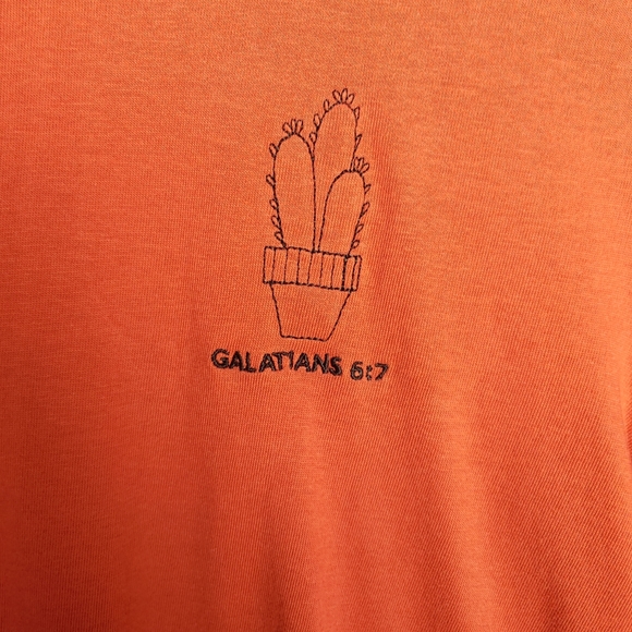 Inspirational shirt galations 6:7 - Picture 5 of 7